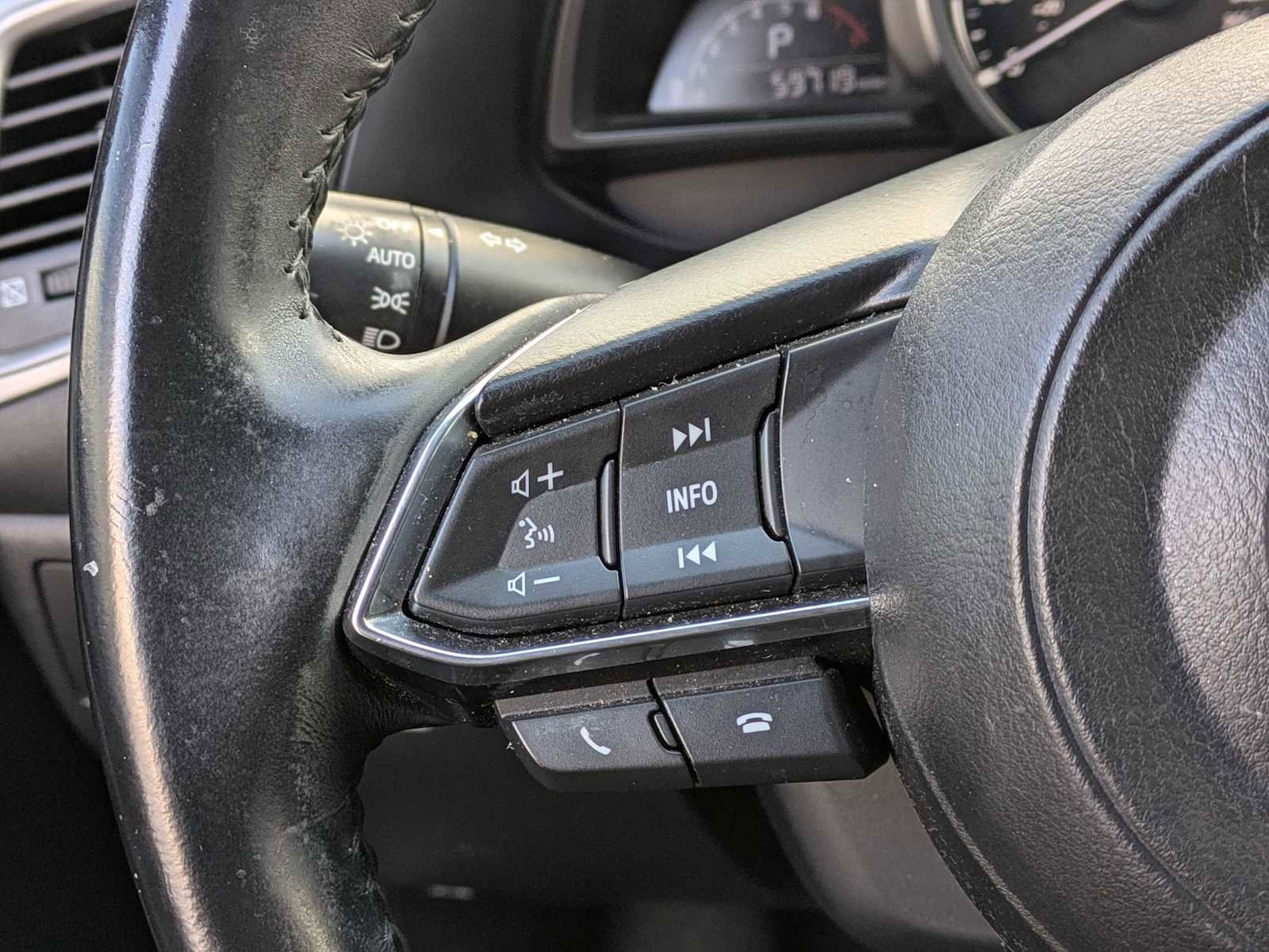 Used 2018 MAZDA MAZDA3 Touring image 22