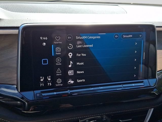 Used 2025 Volkswagen Atlas SE AWD/4WD image 18