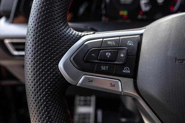 Used 2025 Volkswagen GTI SE FWD image 14