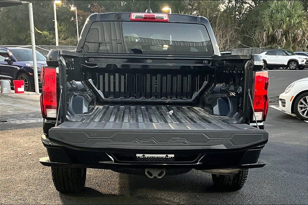 Used 2023 Chevrolet Colorado LT image 7