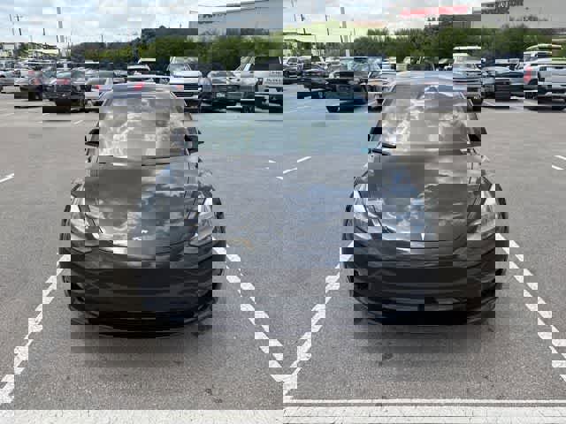 Used 2021 Tesla Model 3 Standard Range image 8