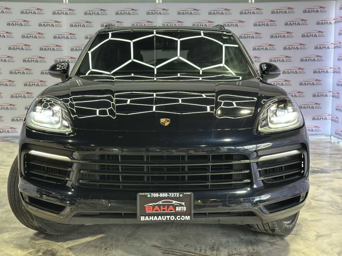 Used 2021 Porsche Cayenne image 2