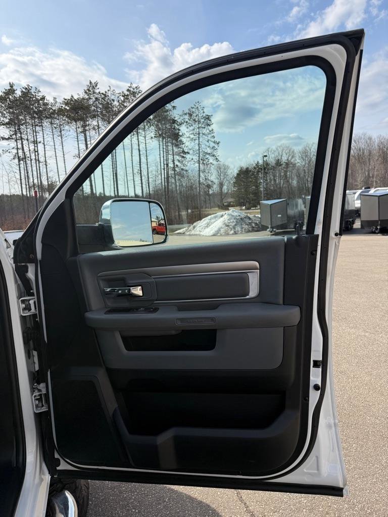 Used 2017 RAM 2500 SLT image 15