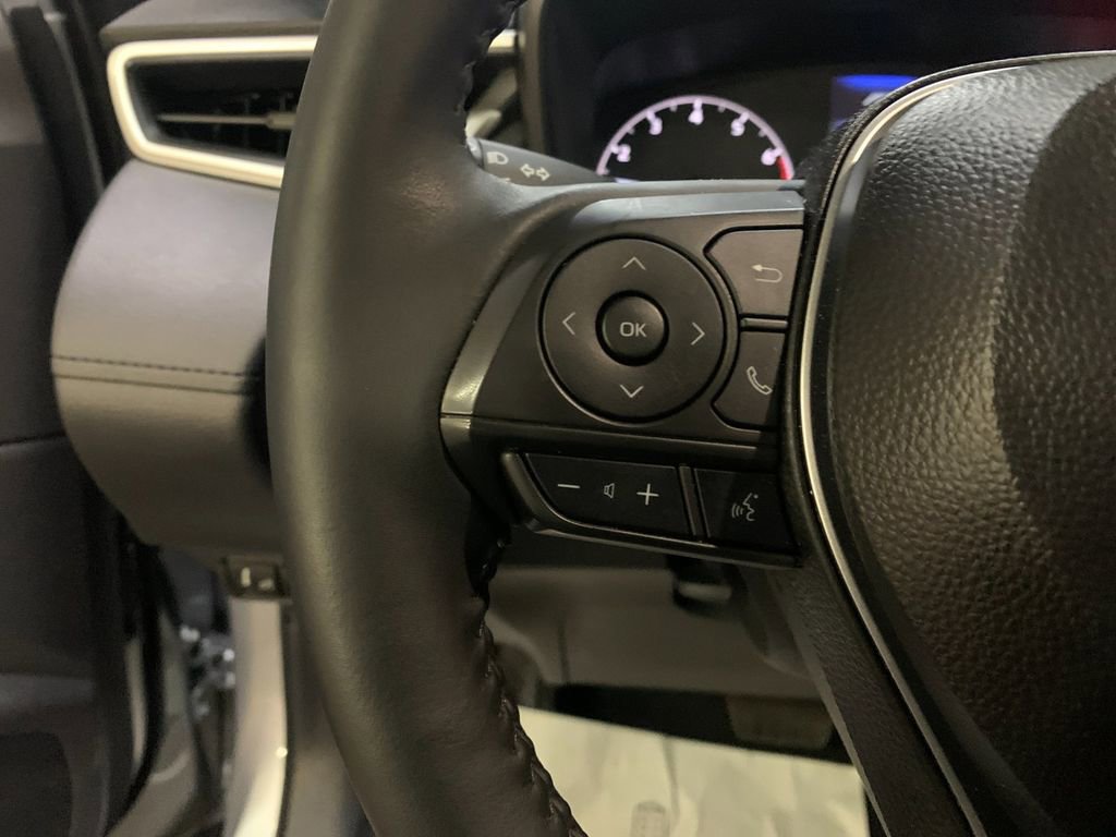 Used 2025 Toyota Corolla Cross AWD Hybrid w/ Moonroof Package image 28