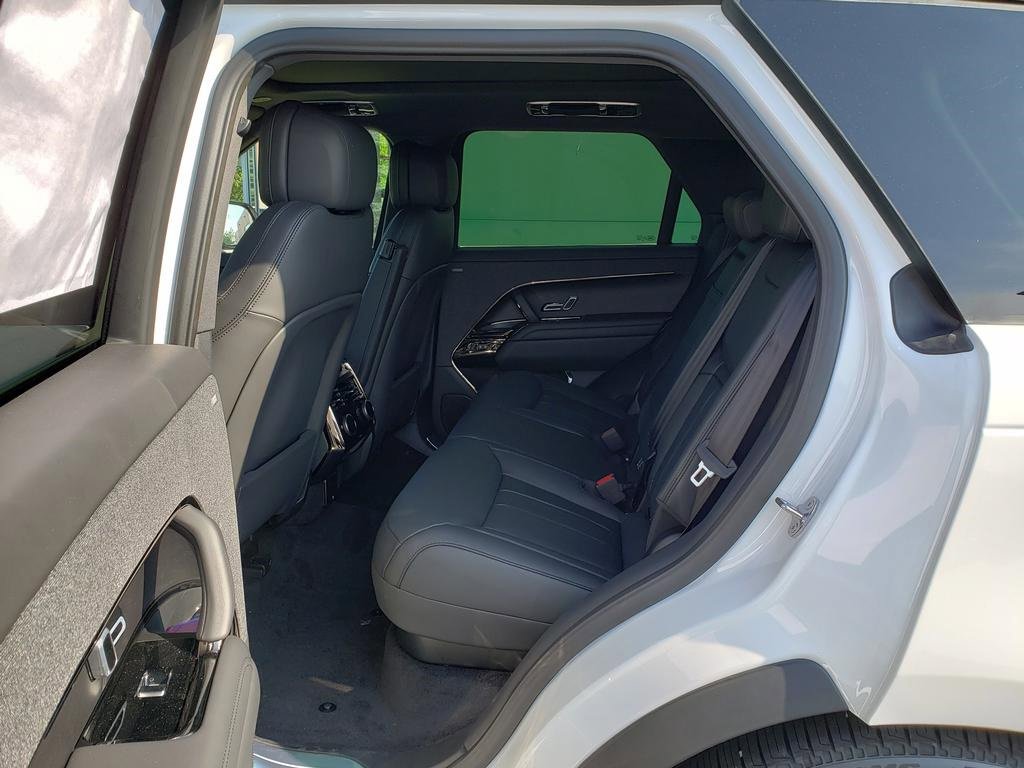 New 2025 Land Rover Range Rover Sport Dynamic SE image 11