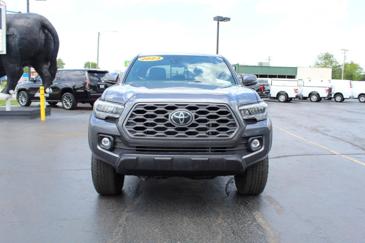 Used 2023 Toyota Tacoma TRD Off-Road AWD/4WD image 2
