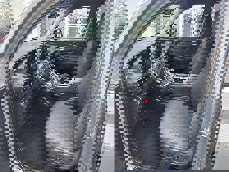 Used 2023 Hyundai Santa Fe SEL image 13