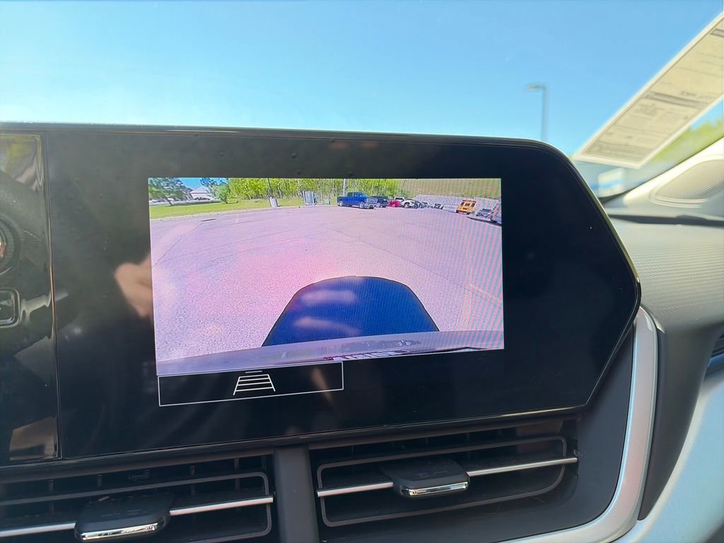 Used 2024 Chevrolet Trax LS w/ LS Convenience Package FWD image 29