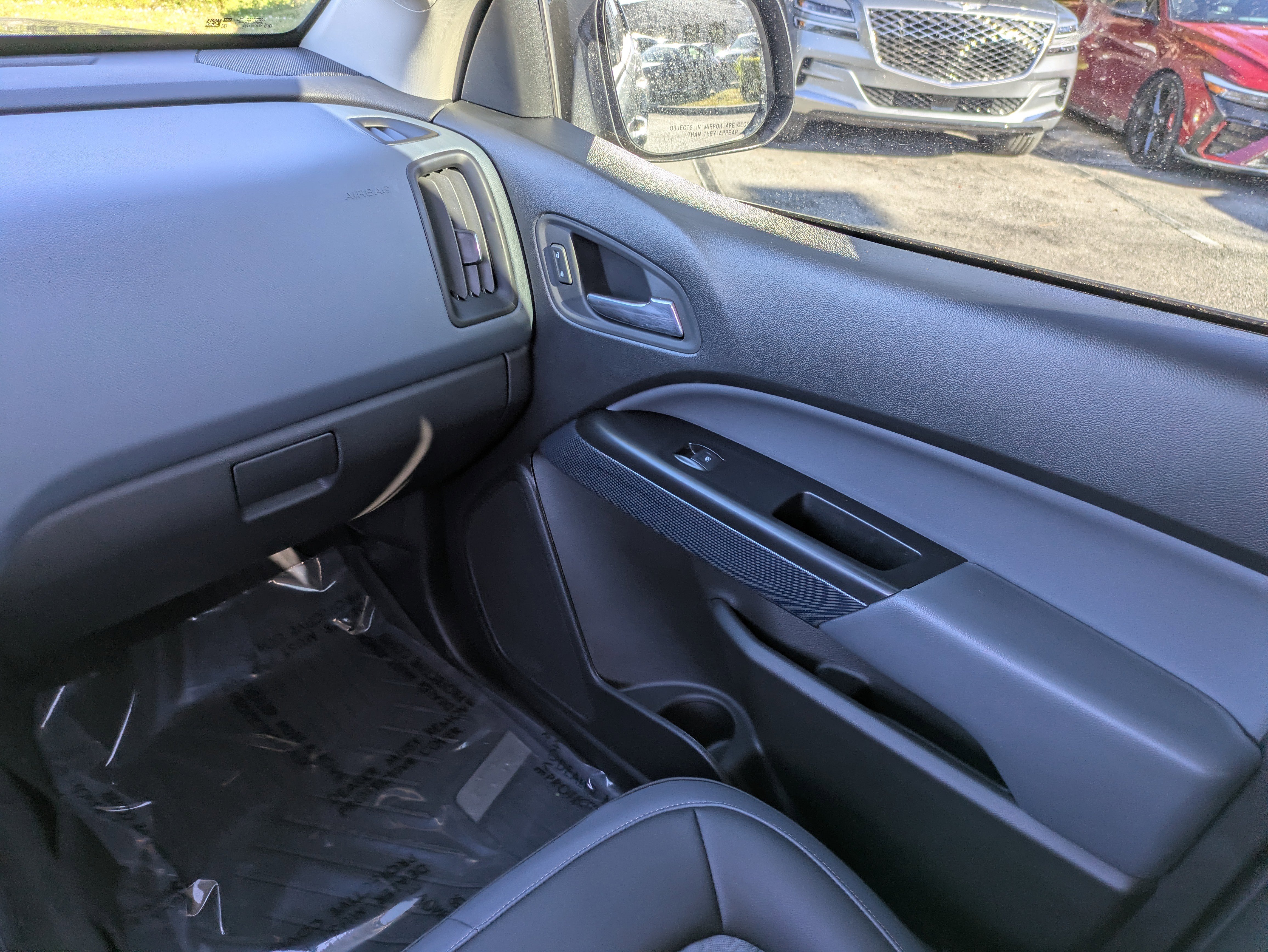 Used 2022 Chevrolet Colorado Z71 w/ Safety Package image 18