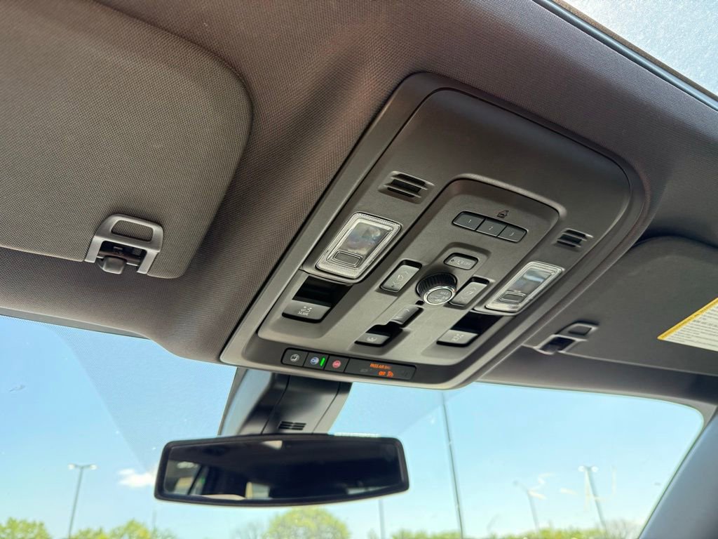 Used 2021 GMC Yukon Denali AWD/4WD image 20