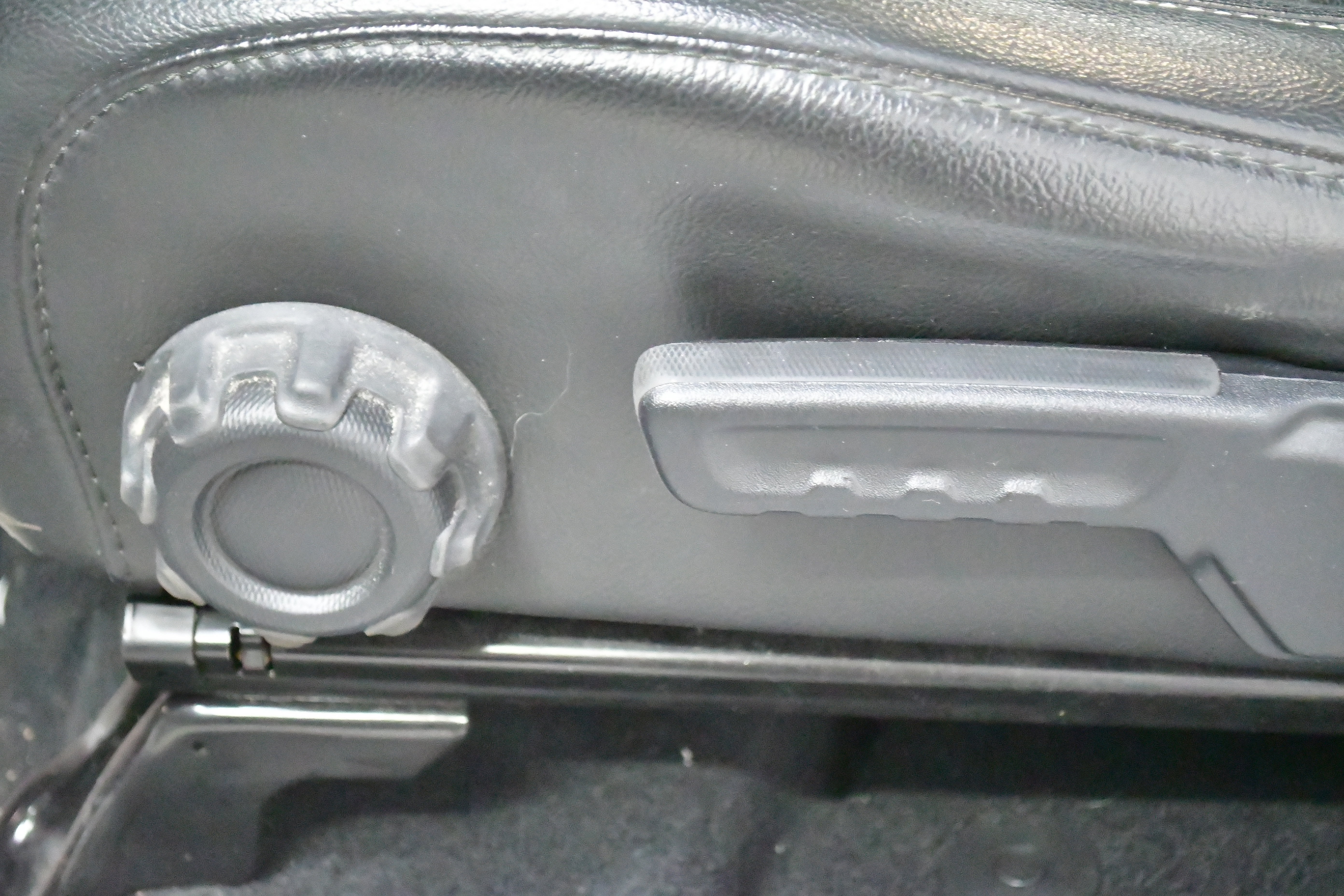 Used 2022 Jeep Wrangler Unlimited Sahara w/ Cold Weather Group image 18