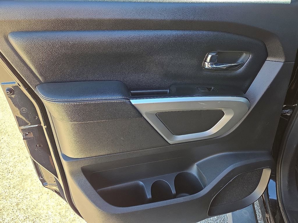 Used 2018 Nissan Titan PRO-4X image 20