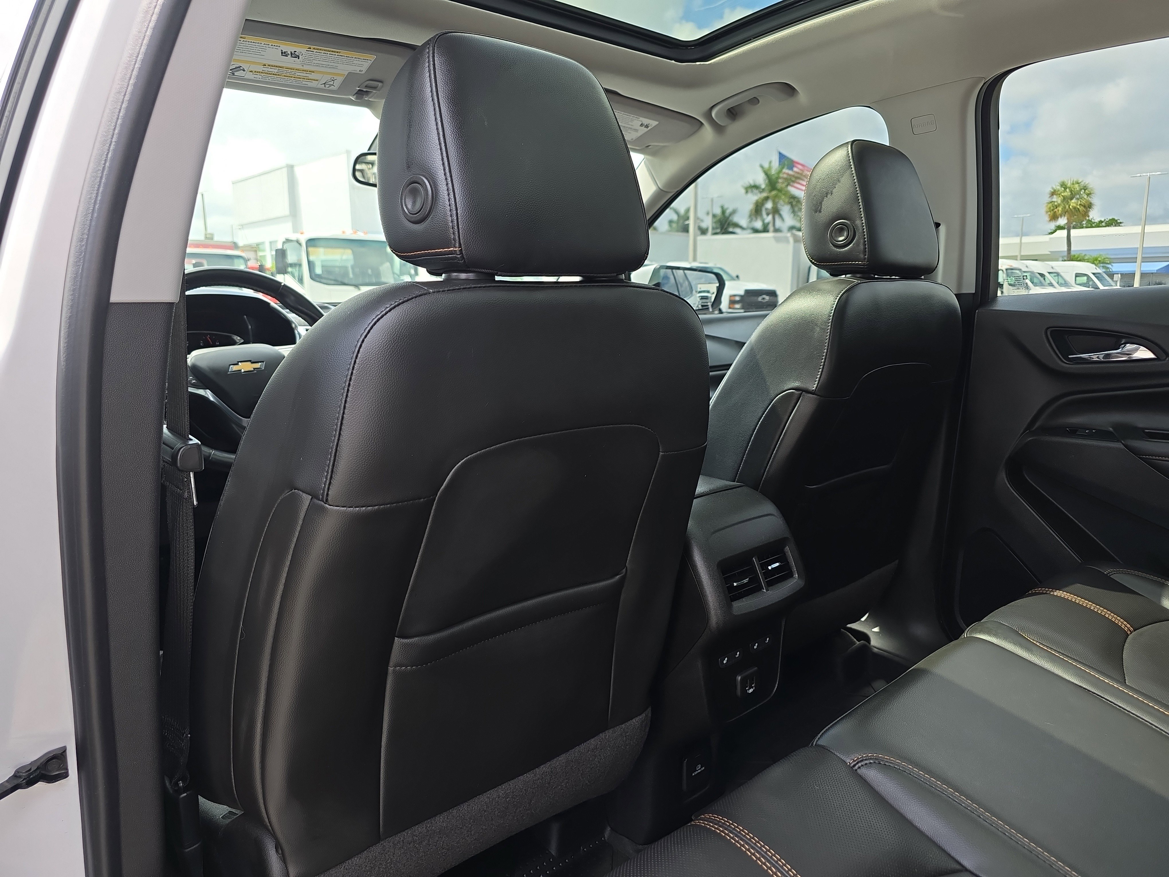 Used 2022 Chevrolet Equinox Premier FWD image 16