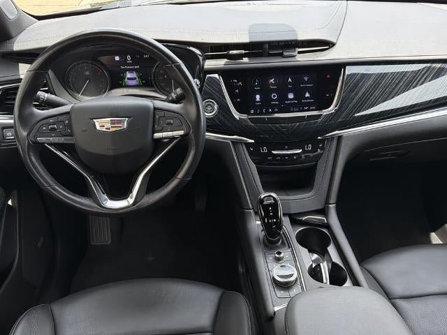 Used 2023 Cadillac XT6 Premium Luxury w/ Technology Package FWD image 28