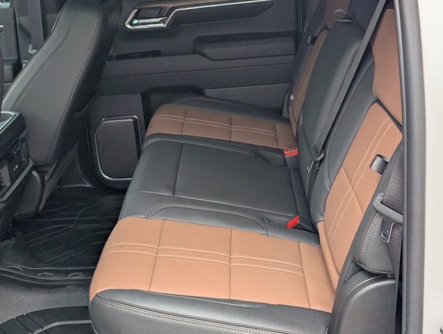 Used 2024 Chevrolet Silverado 1500 High Country AWD/4WD image 18