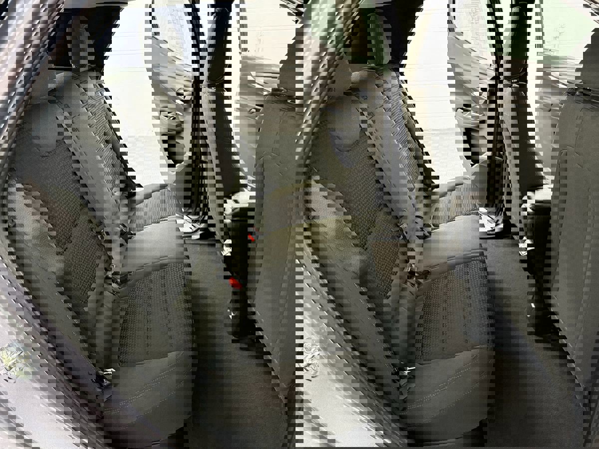 Used 2023 Chevrolet Bolt EUV LT image 13