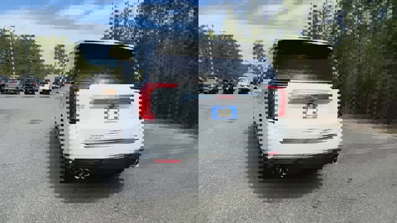 Used 2024 GMC Yukon XL Denali w/ Advanced Technology Package image 7