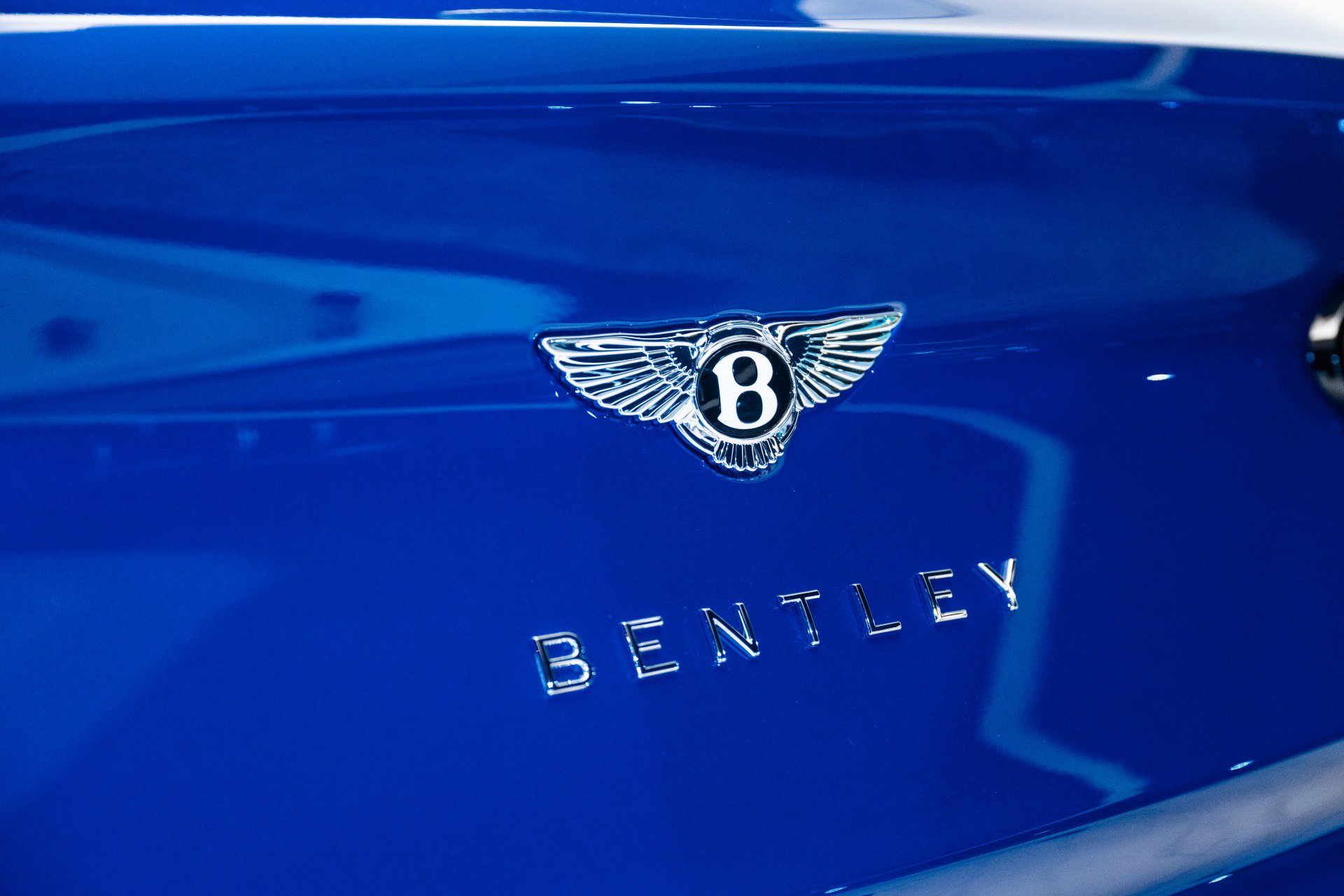 New 2025 Bentley Bentayga image 13
