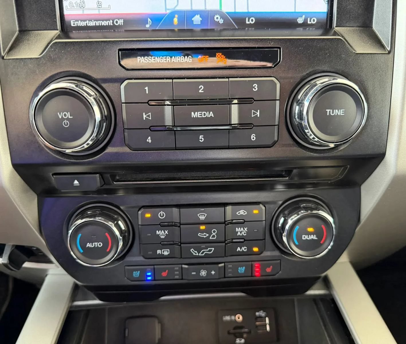 Used 2015 Ford F150 Lariat AWD/4WD image 14