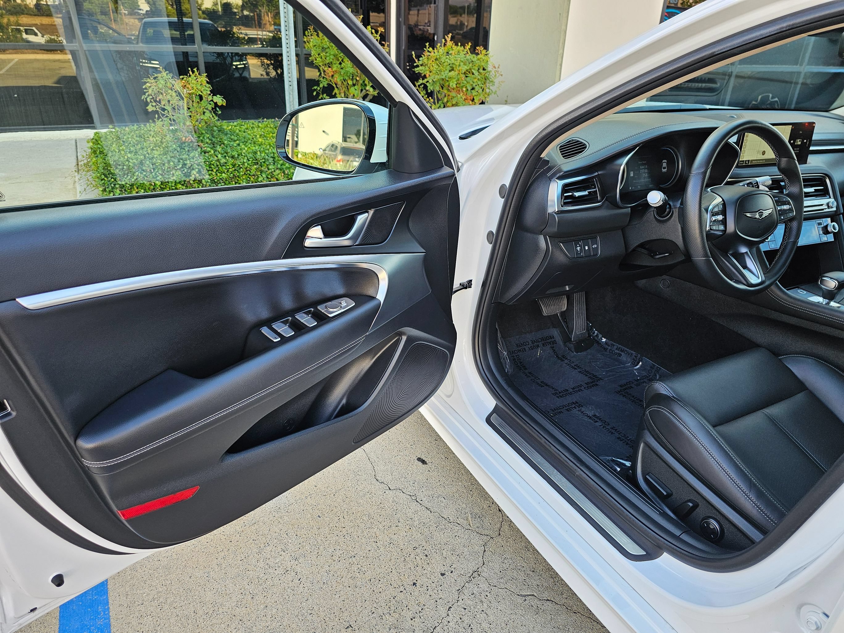 Used 2025 Genesis G70 2.5T RWD image 15