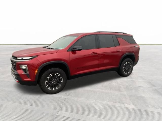 Used 2024 Chevrolet Traverse Z71 image 2