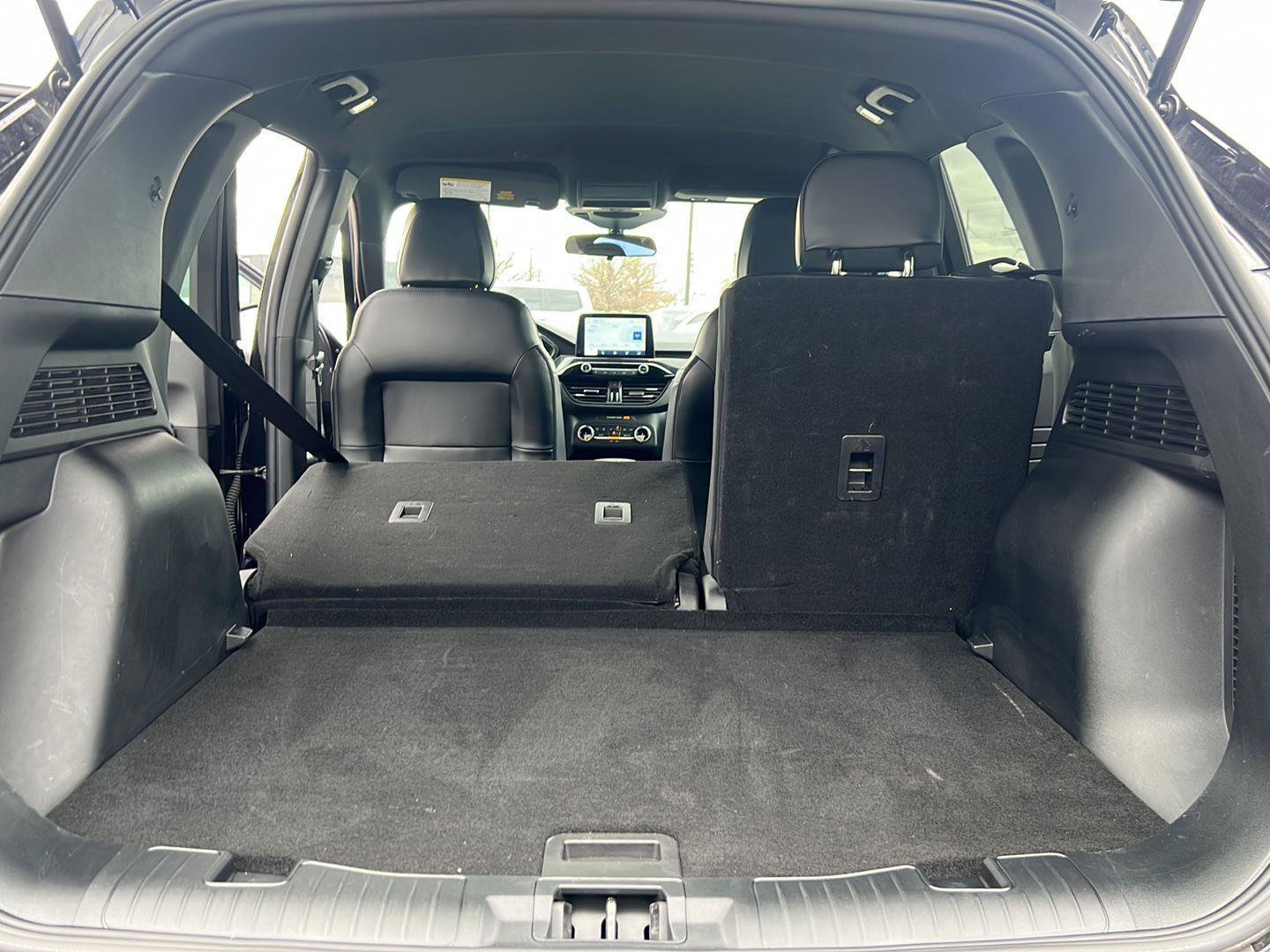 Used 2025 Ford Escape ST-Line image 32