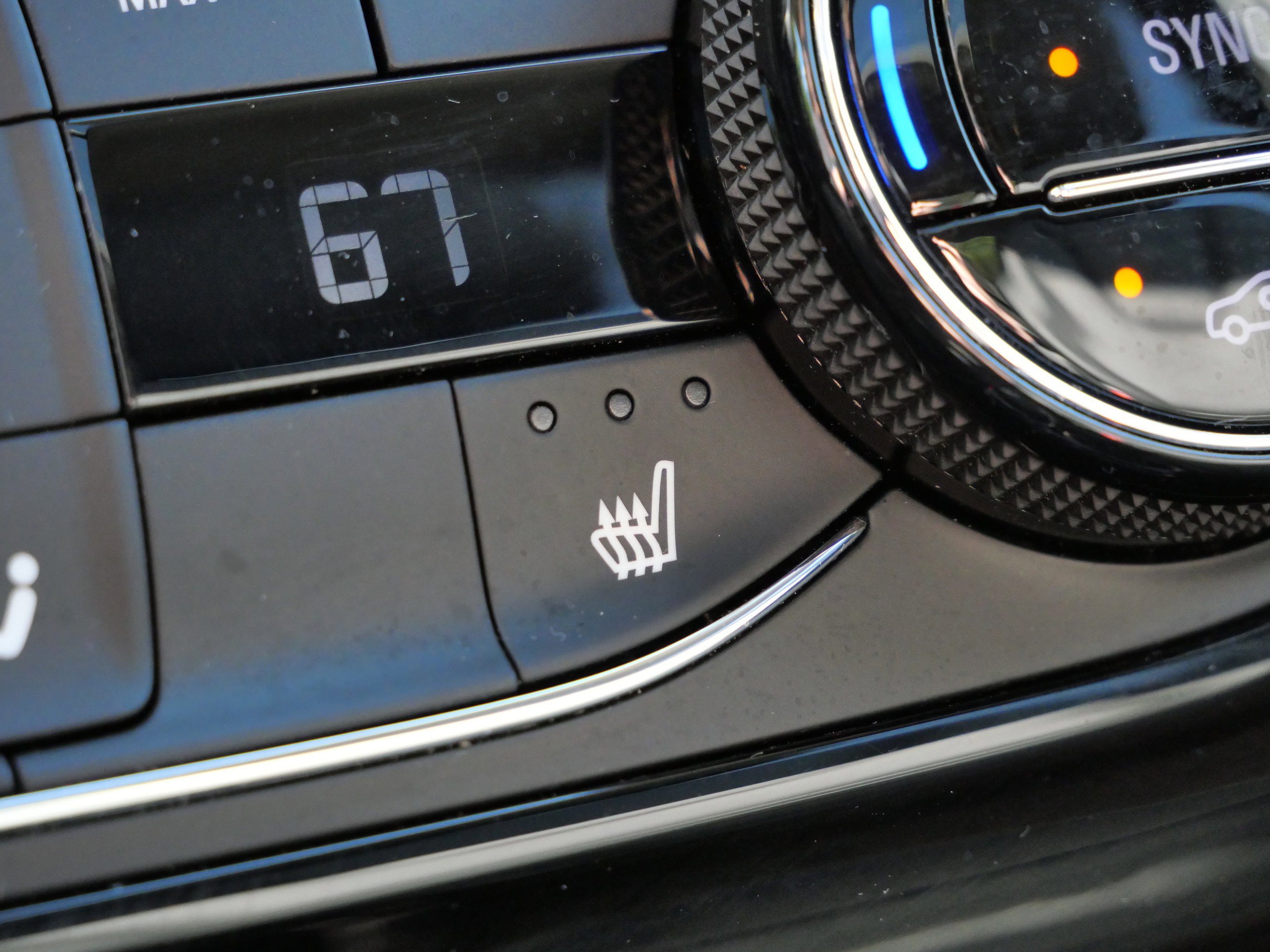 Used 2023 Buick Encore GX Essence w/ Experience Buick Package image 27