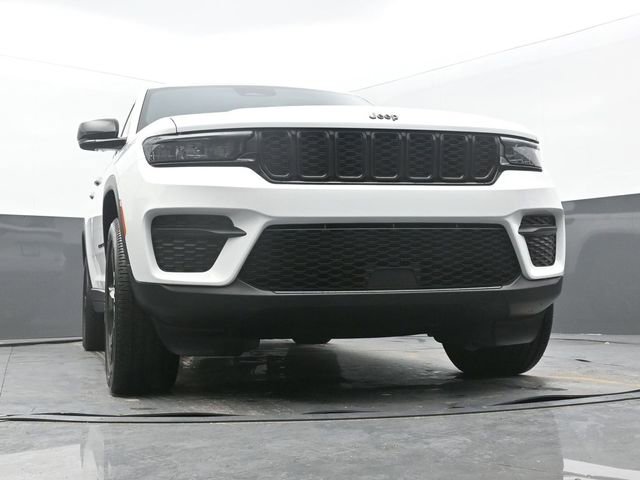 Used 2022 Jeep Grand Cherokee Altitude image 65