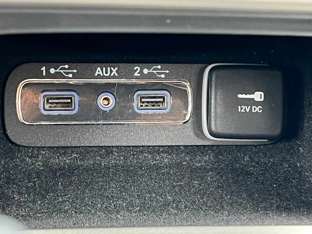 Used 2019 Jeep Grand Cherokee Limited w/ Trailer Tow Group IV AWD/4WD image 31