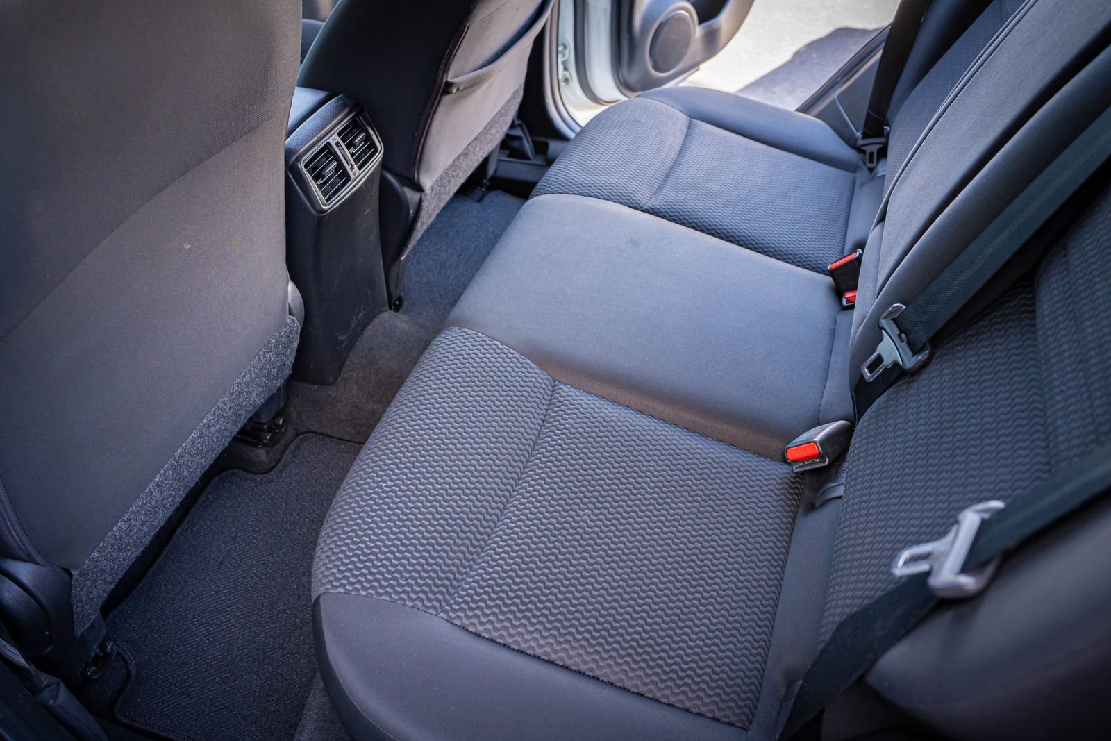 Used 2019 Nissan Rogue Sport S image 21