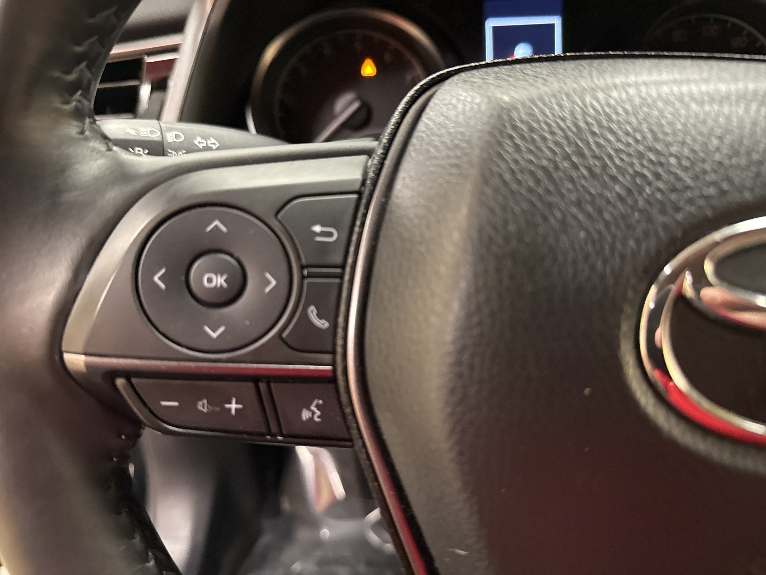 Used 2023 Toyota Camry SE FWD image 40