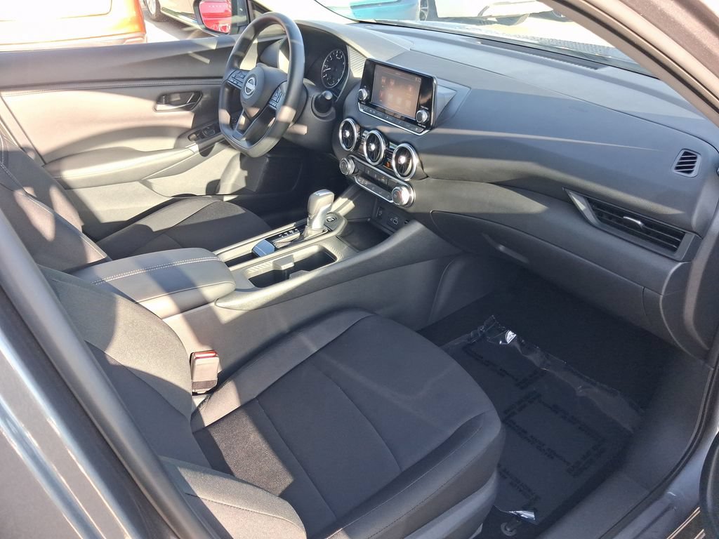 Used 2025 Nissan Sentra S FWD image 22