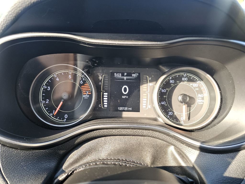 Used 2019 Jeep Cherokee Latitude w/ Popular Appearance Group image 29