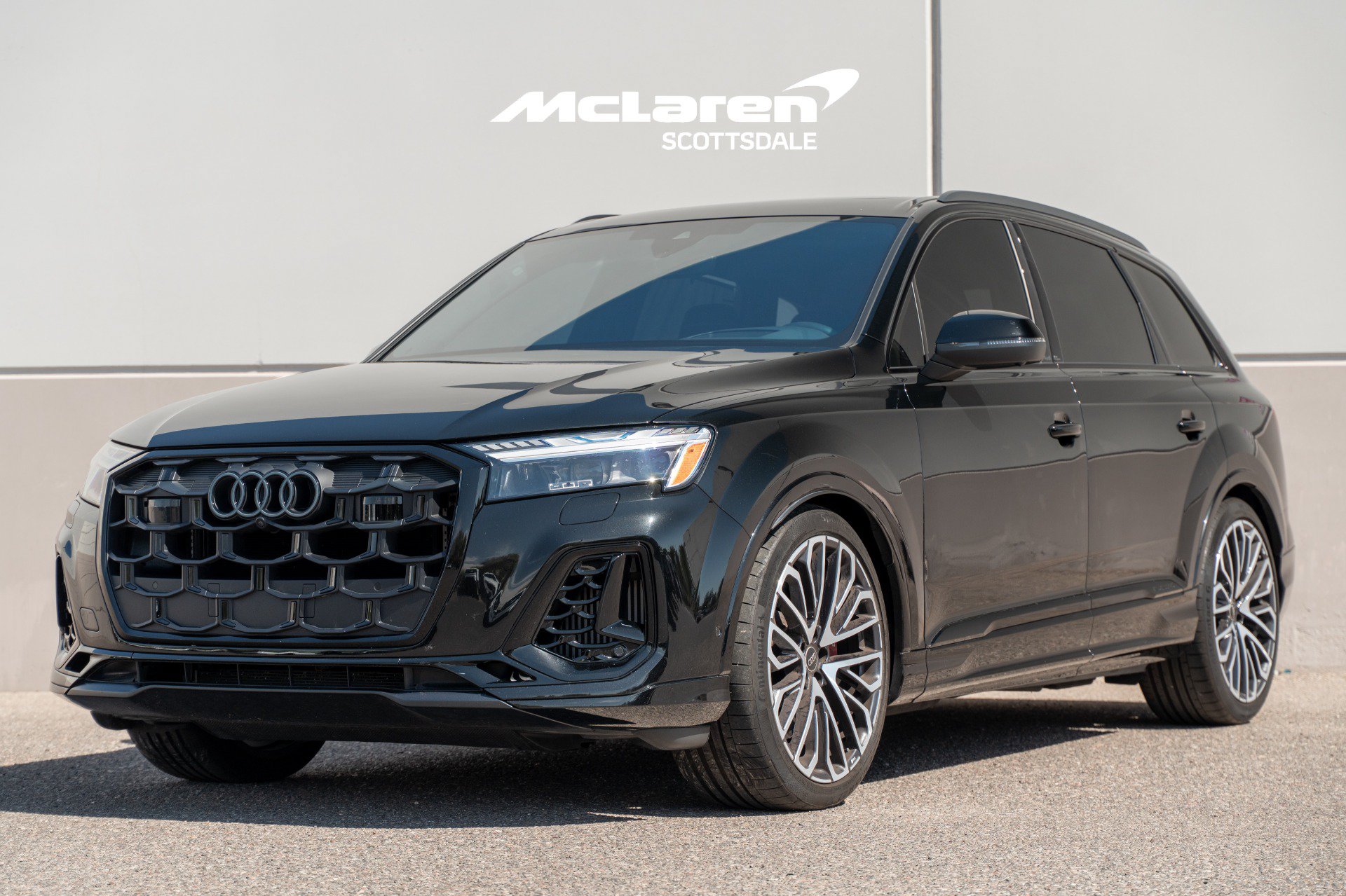 Used 2025 Audi SQ7 Prestige AWD/4WD image 3