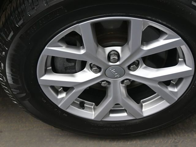 Used 2021 Jeep Grand Cherokee L Limited image 31