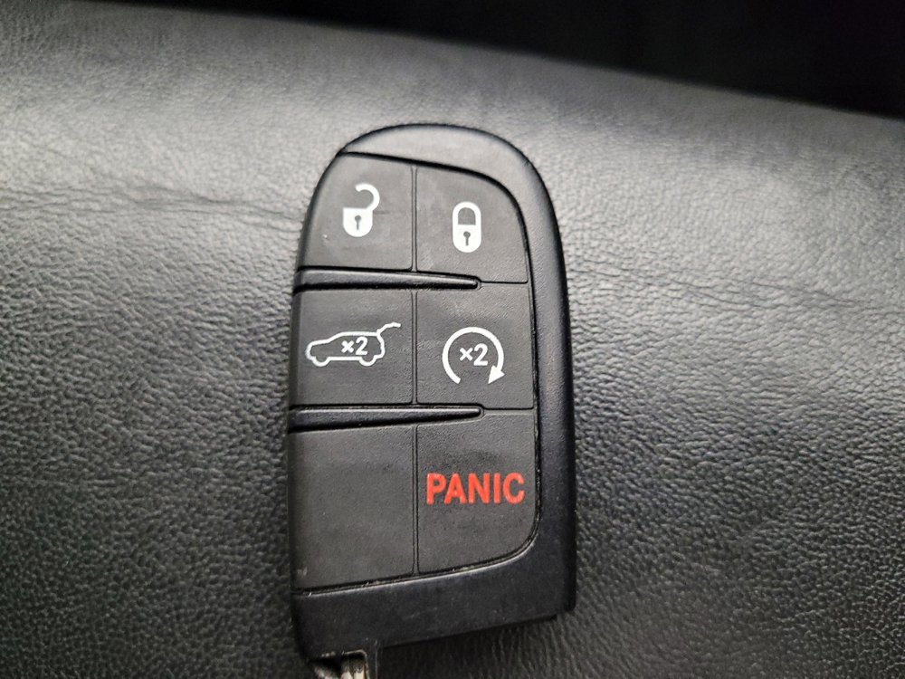 Used 2014 Jeep Grand Cherokee Limited AWD/4WD image 32