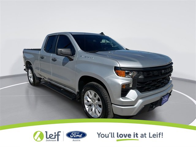 Used 2022 Chevrolet Silverado 1500 Custom image 1