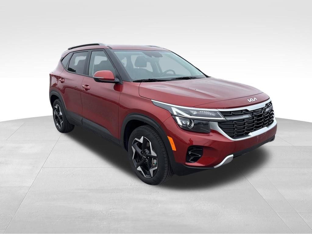 Certified 2025 Kia Seltos S image 4