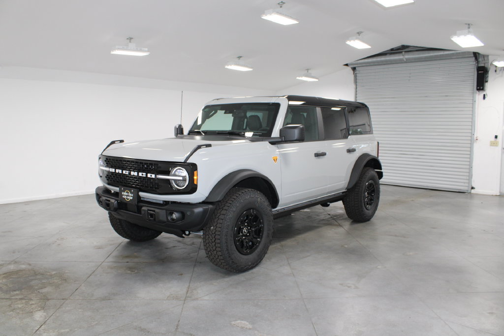 New 2026 Ford Bronco Badlands w/ Wildtrak Package AWD/4WD image 3