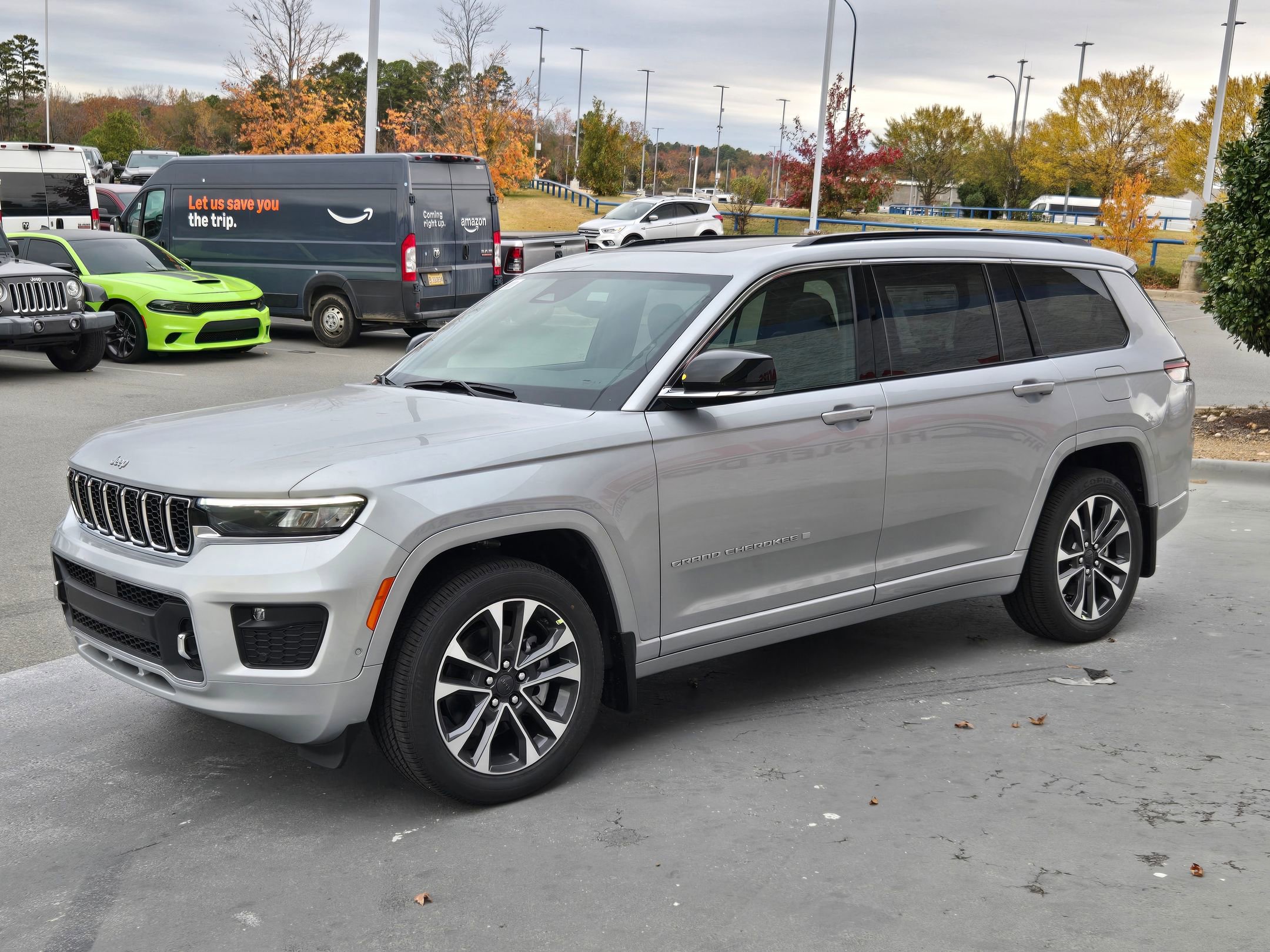 New 2025 Jeep Grand Cherokee L Overland image 3