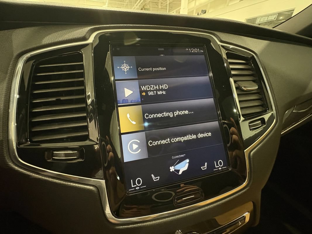 Used 2017 Volvo XC90 T6 Momentum w/ Vision Package AWD/4WD image 19