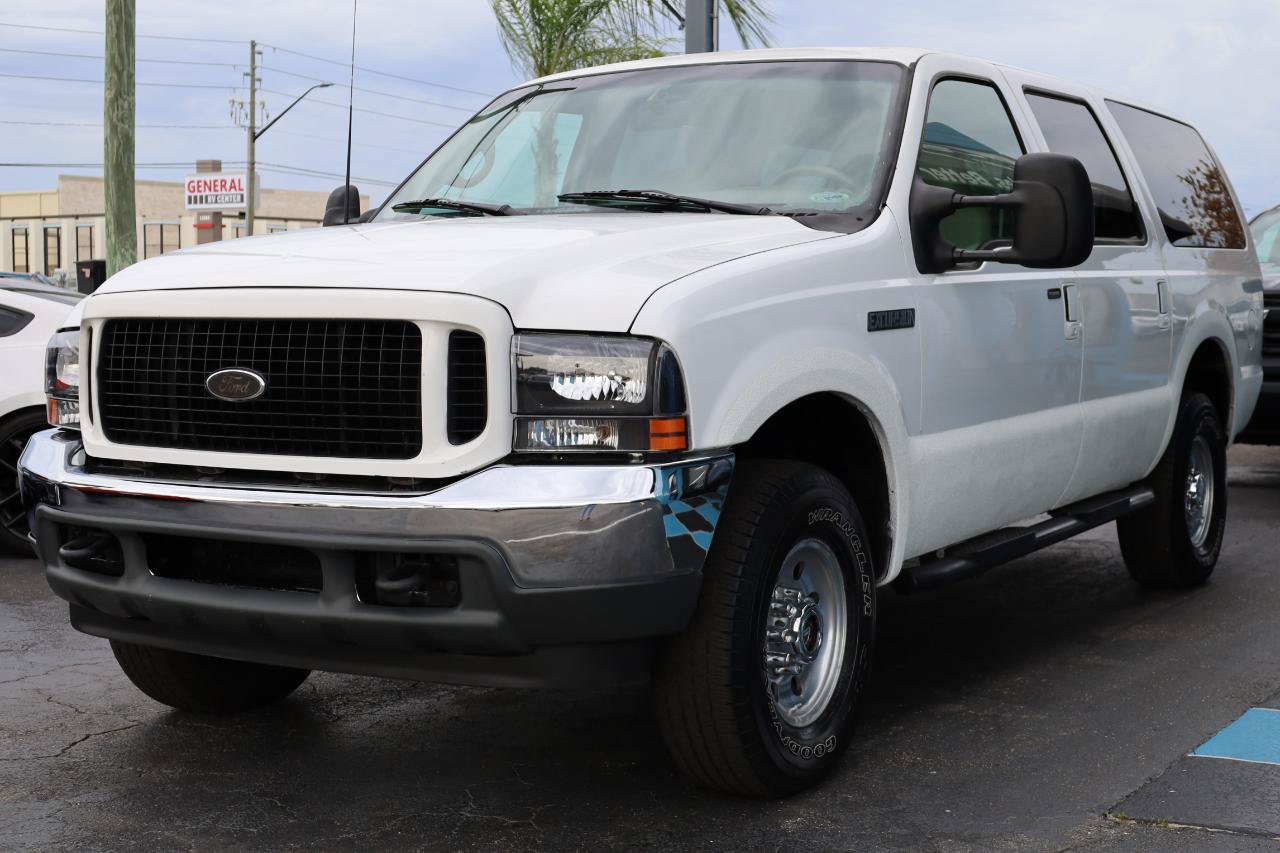 Used 2000 Ford Excursion XLT AWD/4WD image 2