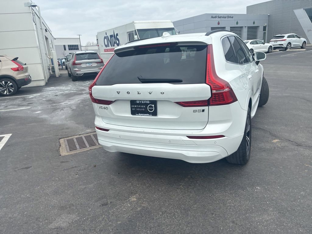 Used 2023 Volvo XC60 B5 Core w/ Climate Package image 4