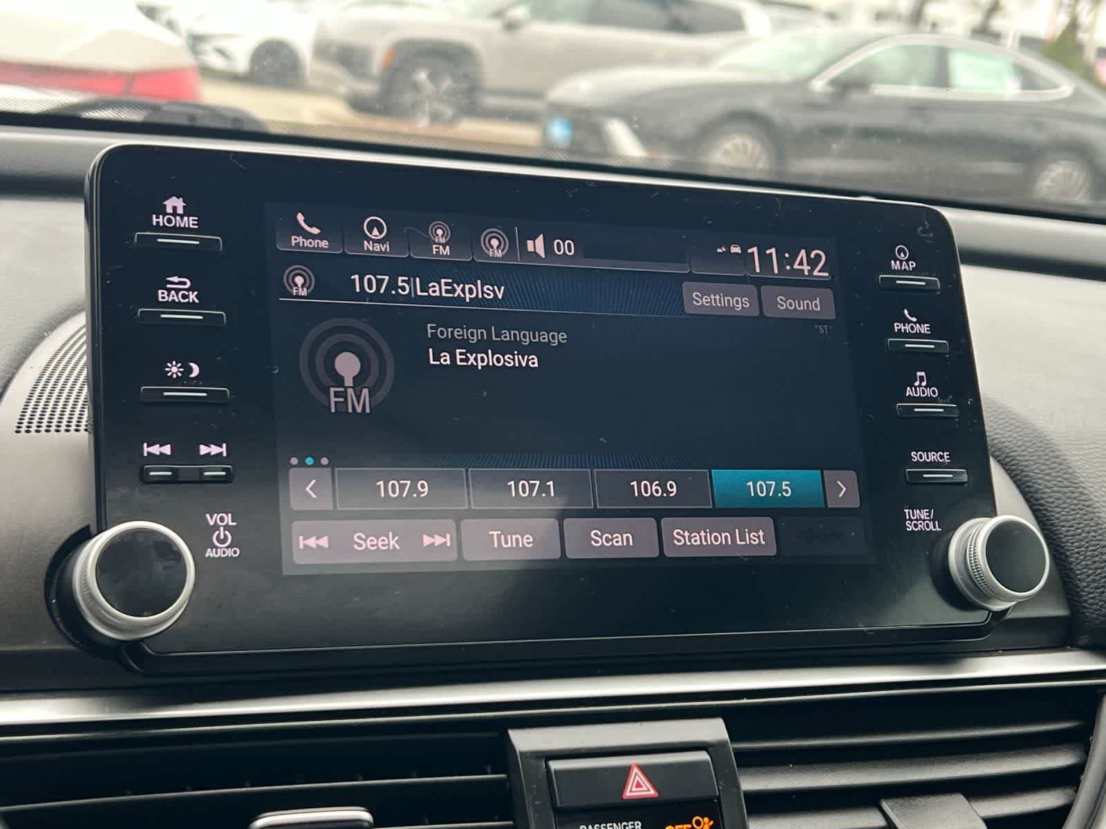 Used 2018 Honda Accord Touring image 18