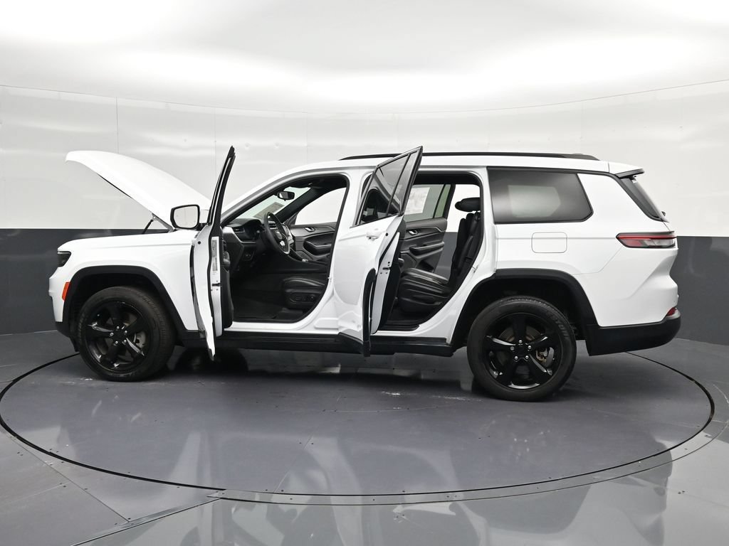 Used 2023 Jeep Grand Cherokee L Laredo RWD image 40