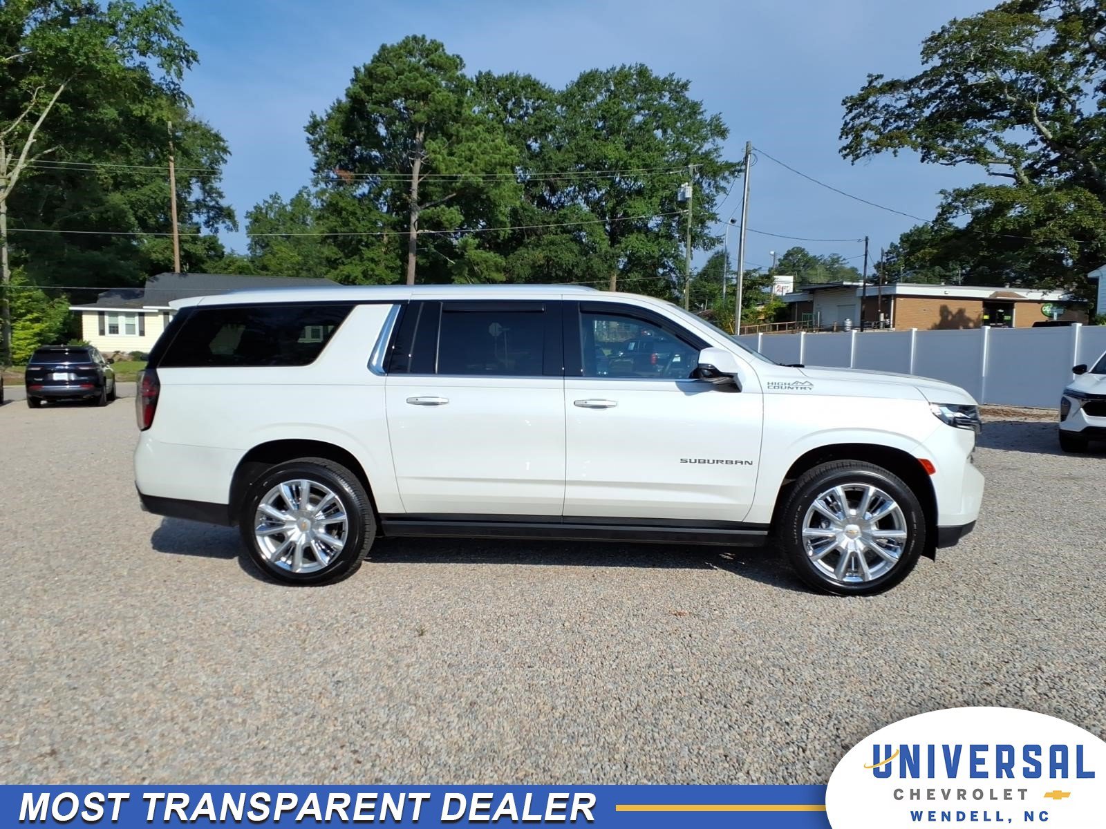Used 2024 Chevrolet Suburban High Country w/ Premium Package AWD/4WD image 8