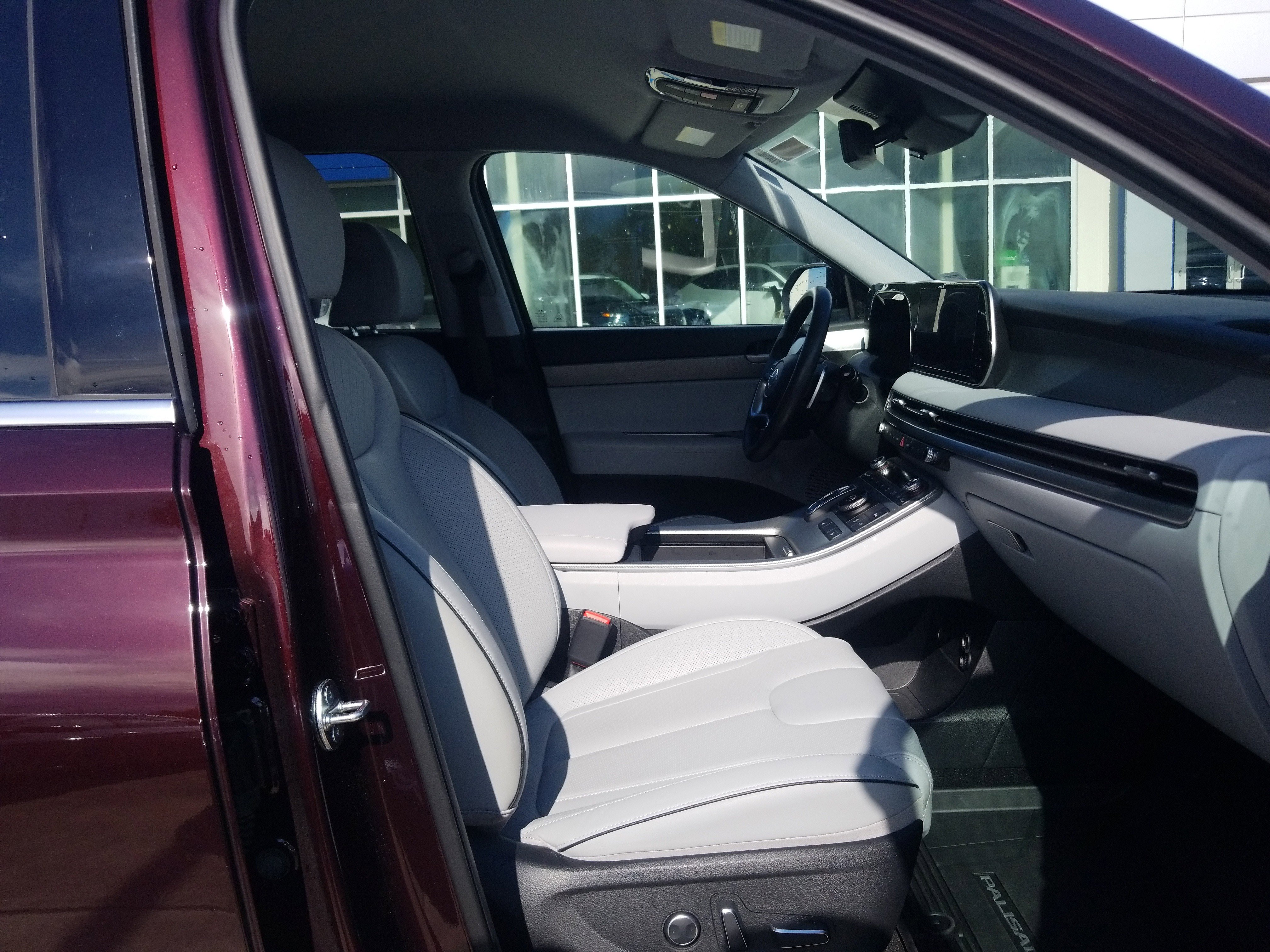 Used 2024 Hyundai Palisade SEL FWD image 17