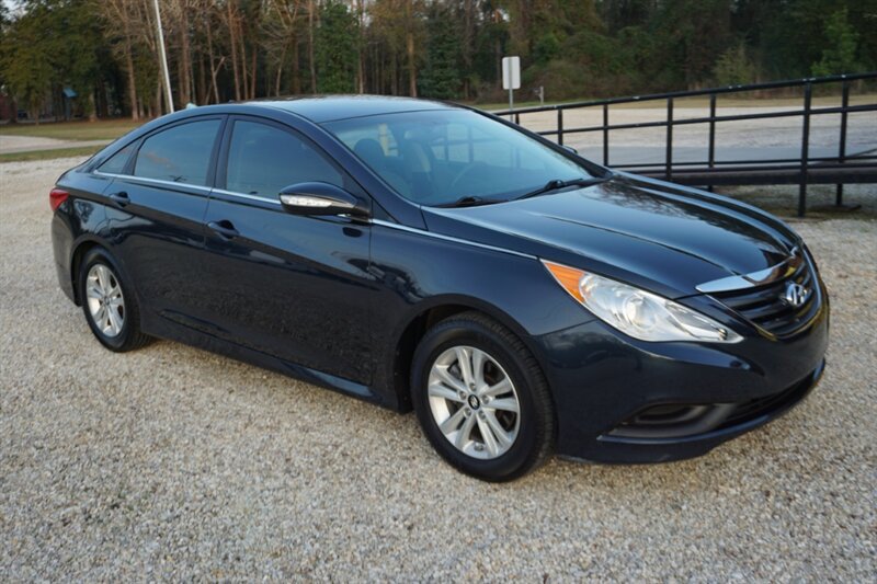 Used 2014 Hyundai Sonata GLS w/ Popular Equipment Group 2 FWD image 3