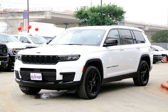 Used 2025 Jeep Grand Cherokee L Altitude RWD image 7