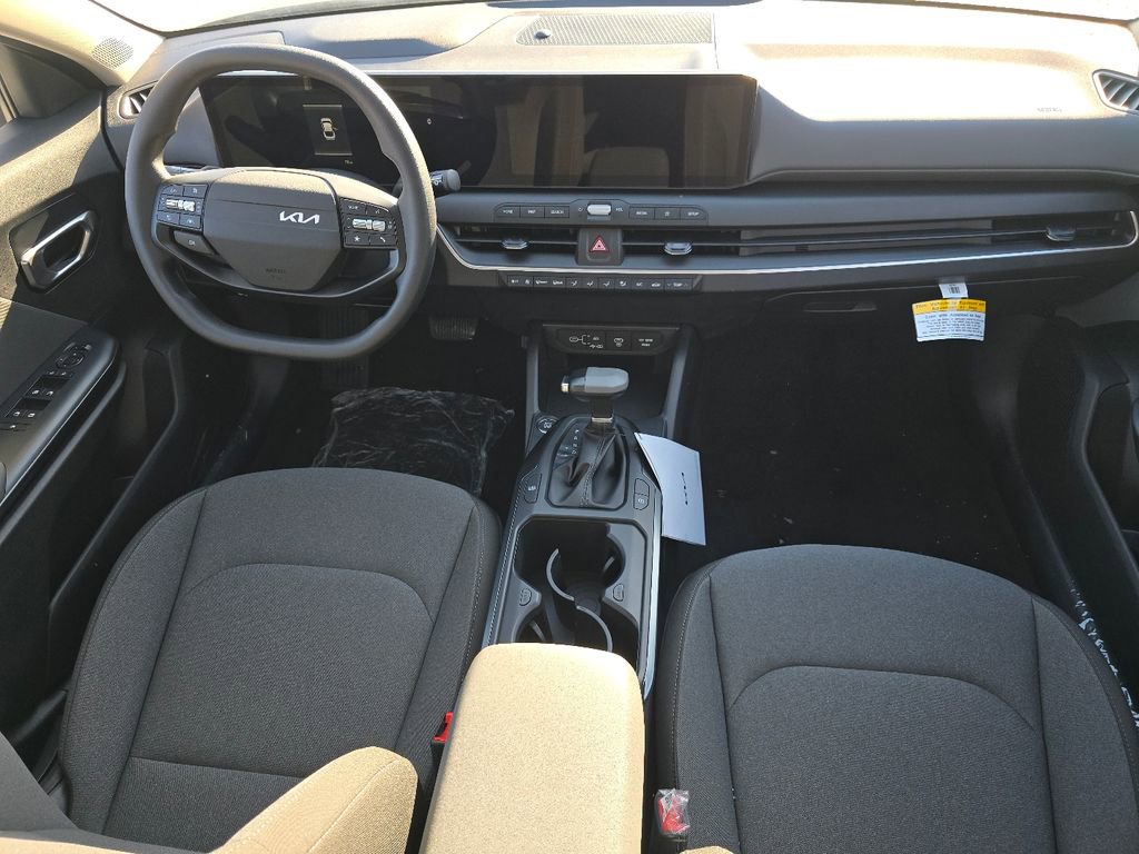 New 2025 Kia K4 LXS image 19